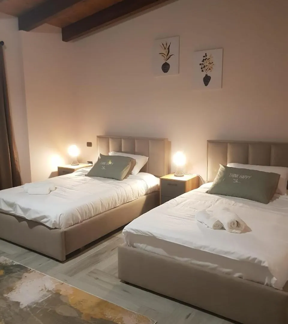 Endrit Accommodation Vorë Lejlighed