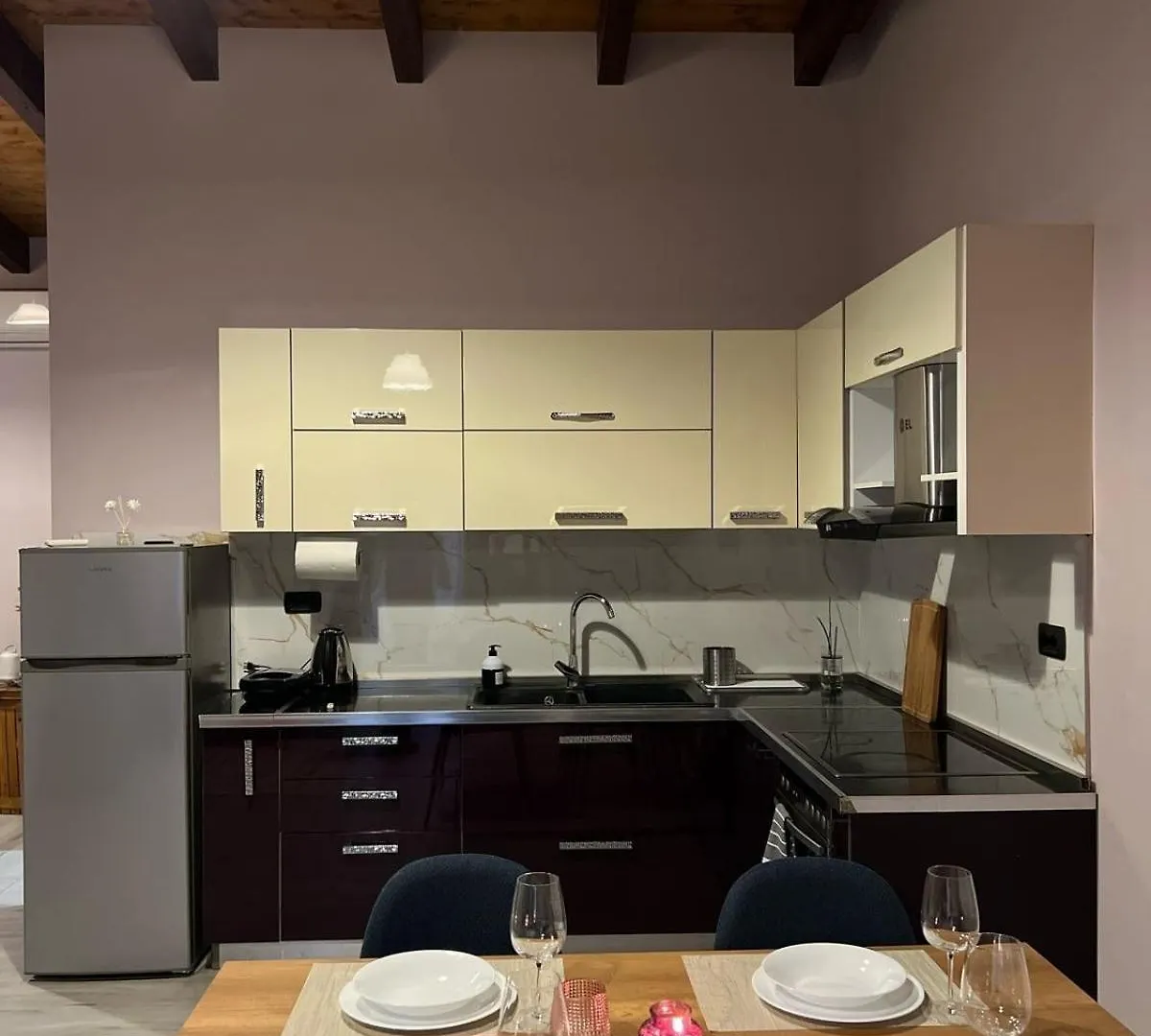 Endrit Accommodation Vorë