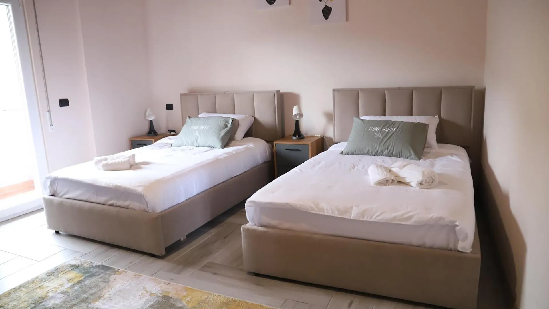 Endrit Accommodation Vorë 0*,